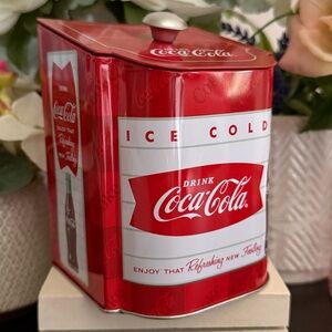 🆕🥤 THE TIN BOX CO. LIMITED EDITION COLLECTIBLE COCA-COLA TIN CANISTER. NEW.